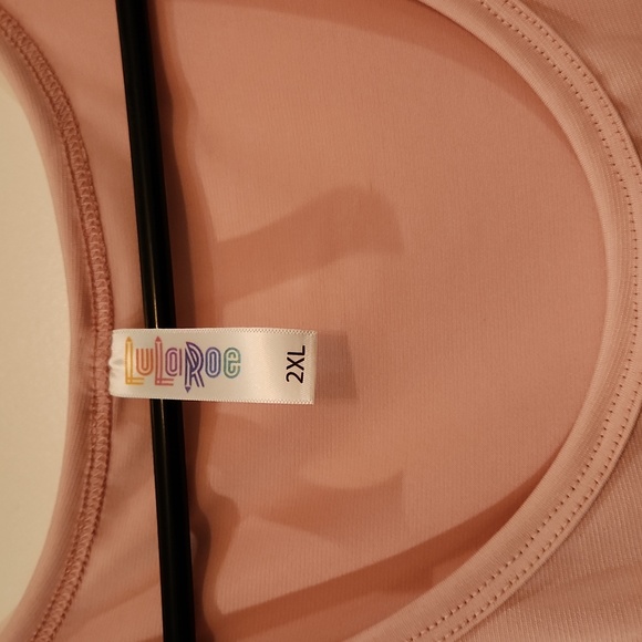 Lularoe Tshirt - Picture 2 of 3